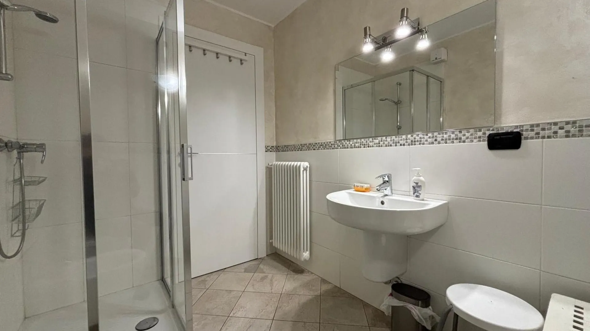 Casa Karine Swimming Pool And Lake View - Larihome A43 San Siro 0*,